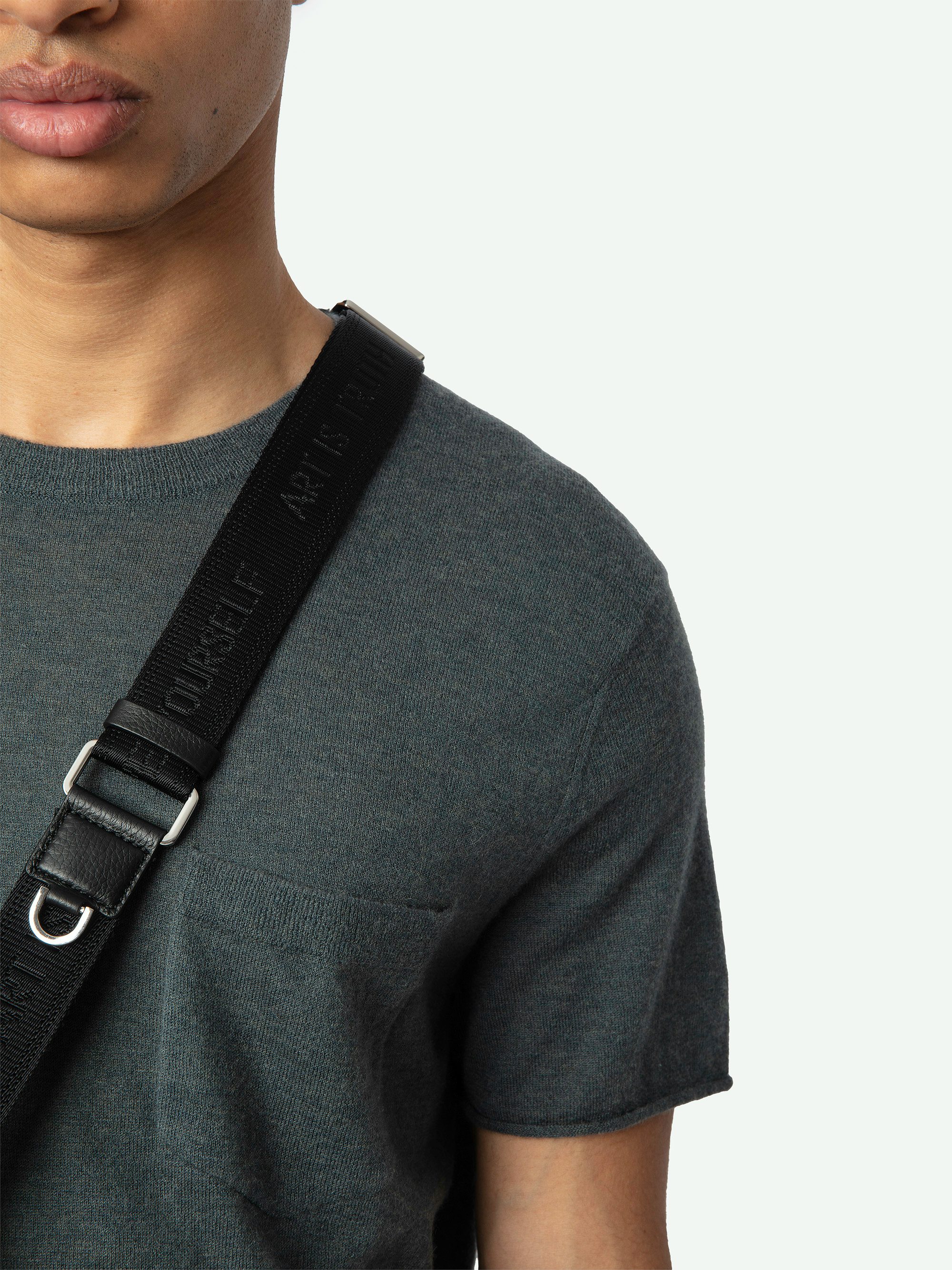 Jimmy Jumper 100% Cashmere - Short-sleeved sweater with round neck and patch pocket.